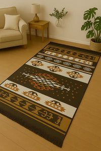 Diseño anatolio clásico en alfombra turca étnica rectangular.