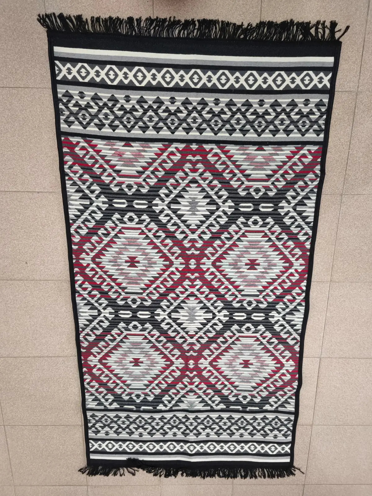 Decoración bohemia con alfombra étnica turca 80×150.