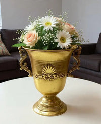 Jarrón Decorativa Dorada en Metal