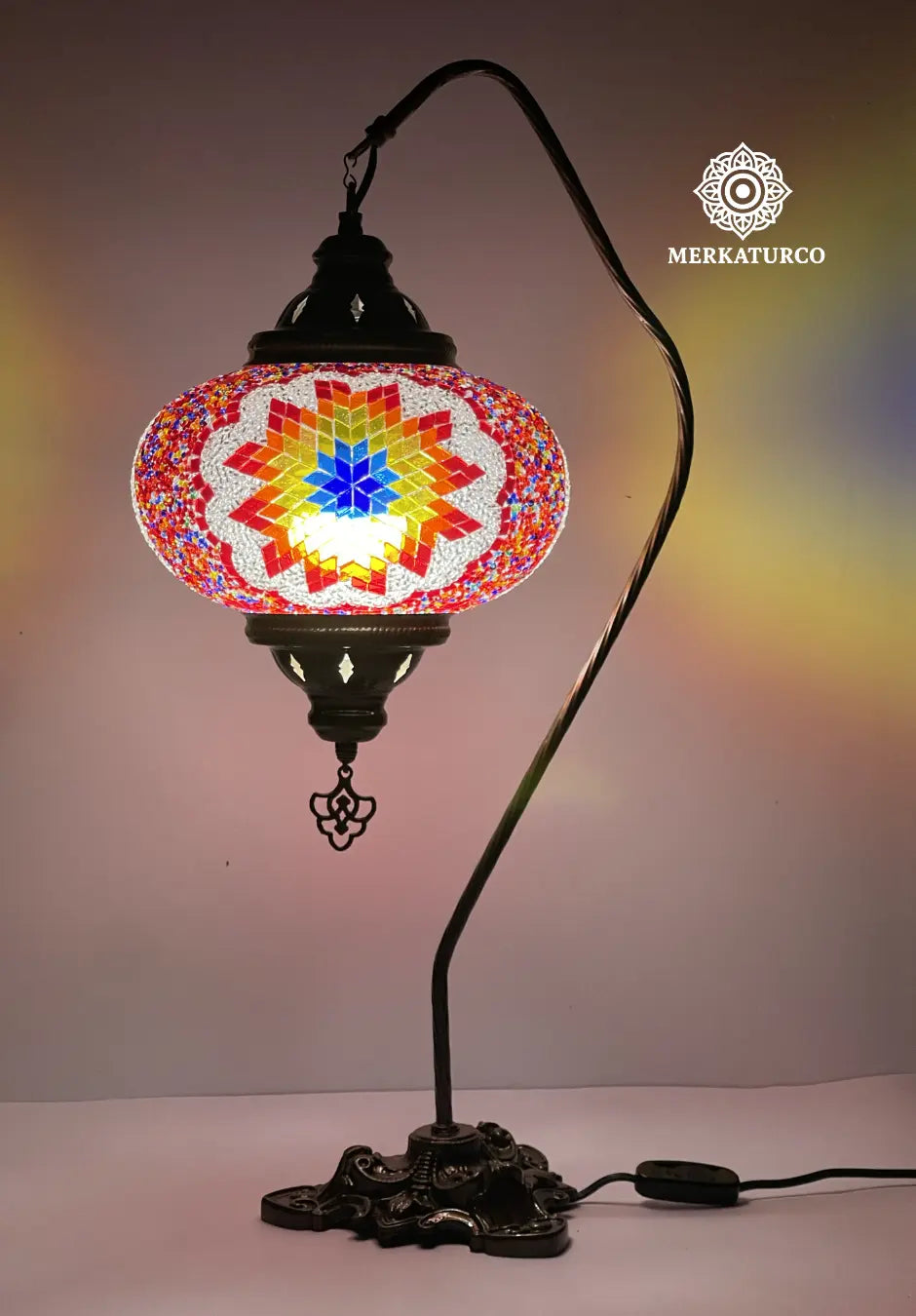 ARTE TURCO QUE ILUMINA CON ELEGANCIA - LAMPARA DE MESA CISNERO #5 MODELO 2