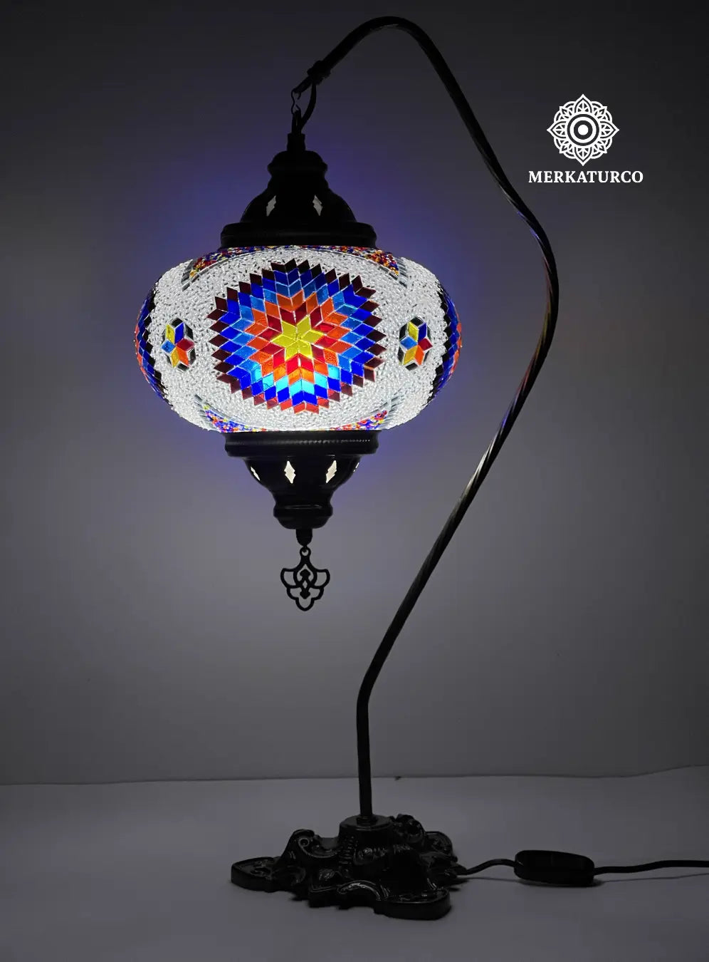 ARTE TURCO QUE ILUMINA CON ELEGANCIA - LAMPARA DE MESA CISNERO #5 MODELO 3