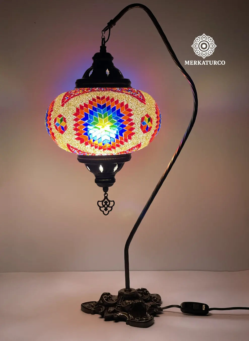 ARTE TURCO QUE ILUMINA CON ELEGANCIA - LAMPARA DE MESA CISNERO #5 MODELO 6