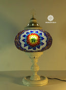 Lámpara de mesa turca decorativa artesanal con mosaico de cristal hecho a mano y base sólida.