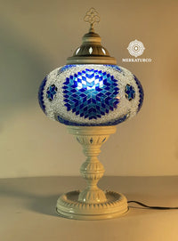 Lámpara turca artesanal modelo 5 estilo torre con diseño geométrico otomano elaborado a mano.