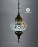 Lámpara turca colgante con cristales brillantes y estilo bohemio.  