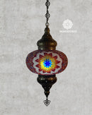 Lámpara colgante de techo hecha a mano estilo oriental.  
