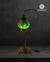 lampara-turca-mosaico-mesa-cisnero-2-modelo-3-fondo-oscuro