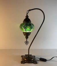 lampara-turca-mosaico-mesa-cisnero-2-modelo-3-fondo-blanco