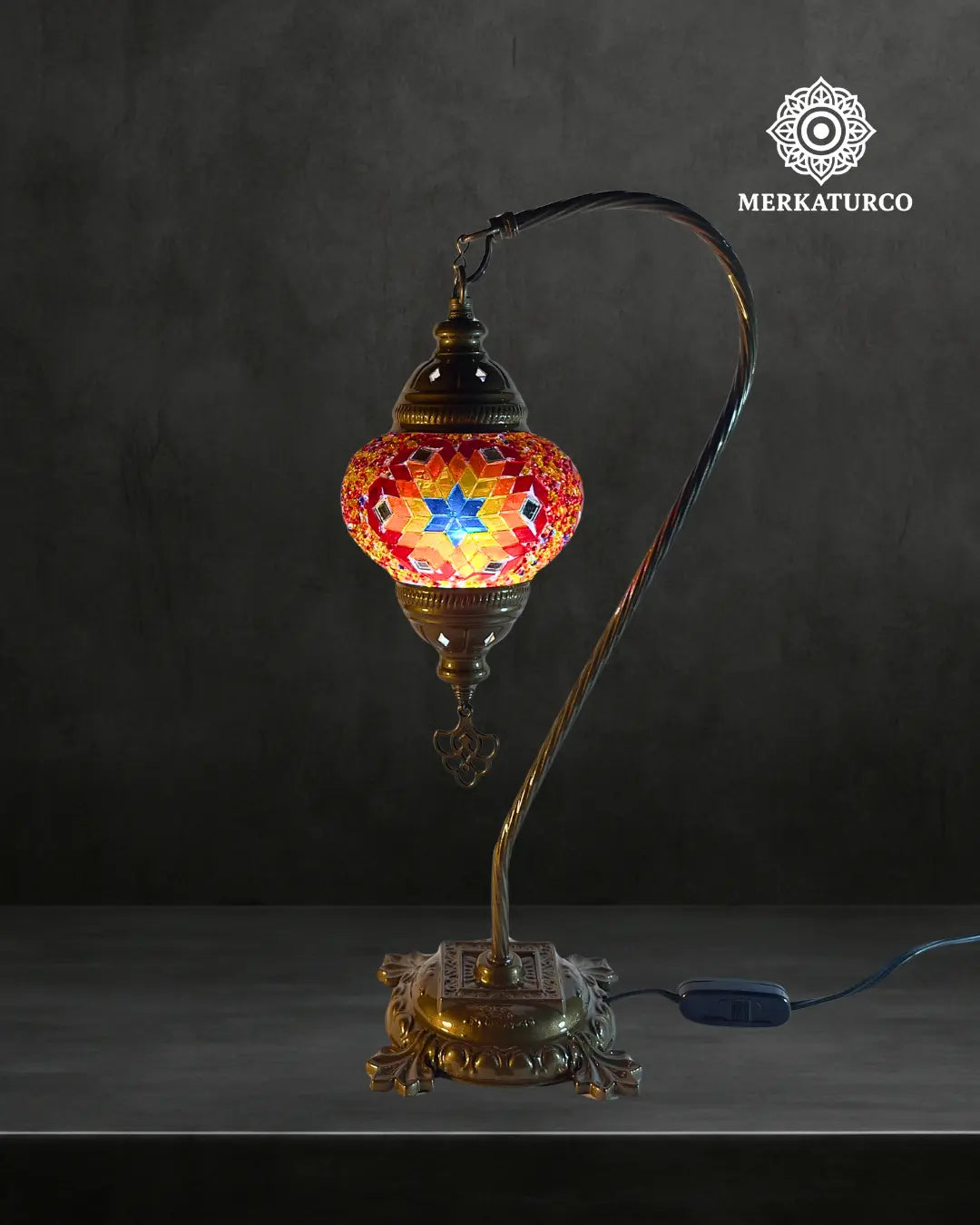 lampara-turca-mosaico-mesa-cisnero-2-modelo-6-fondo-oscuro