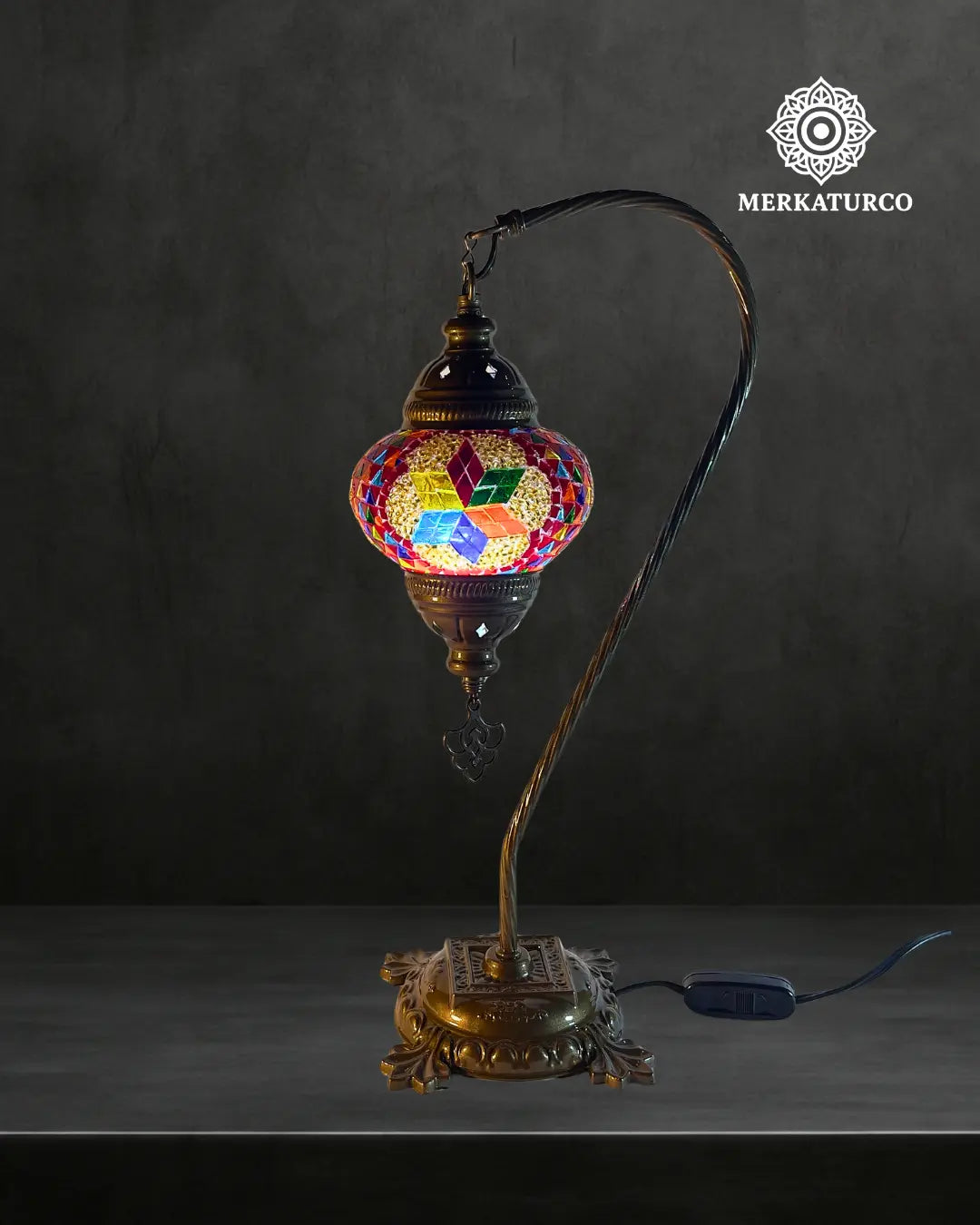 lampara-turca-mosaico-mesa-cisnero-2-modelo-8-fondo-oscuro