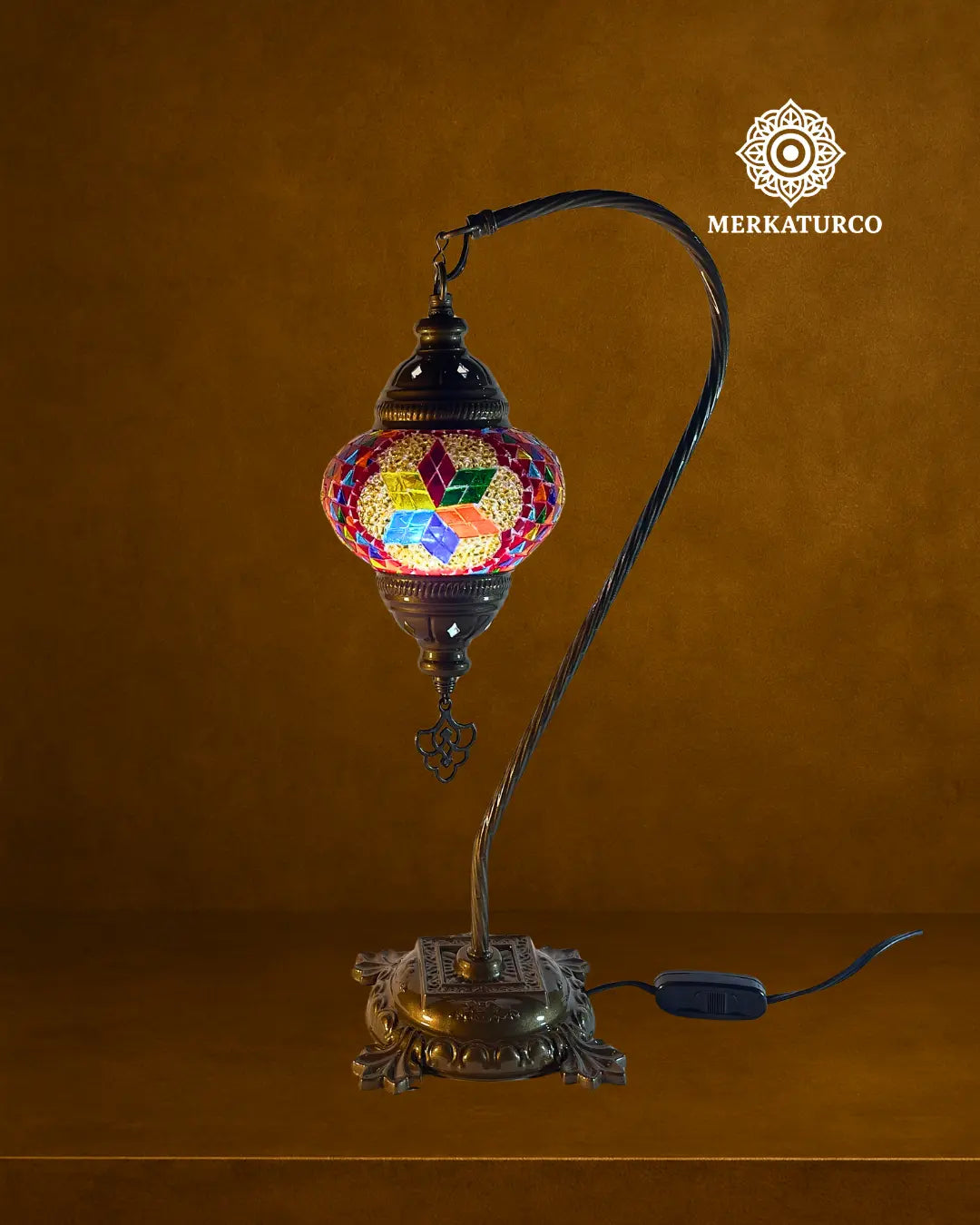 lampara-turca-mosaico-mesa-cisnero-2-modelo-8-fondo-dorado