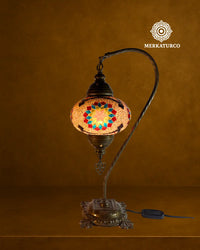 lampara-turca-mosaico-mesa-cisnero-3-modelo-1-fondo-dorado