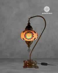 lampara-turca-mosaico-mesa-cisnero-3-modelo-1-fondo-concreto
