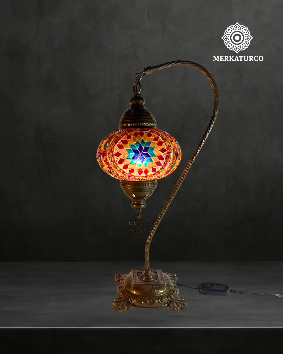 lampara-turca-mosaico-mesa-cisnero-3-modelo-2-fondo-oscuro