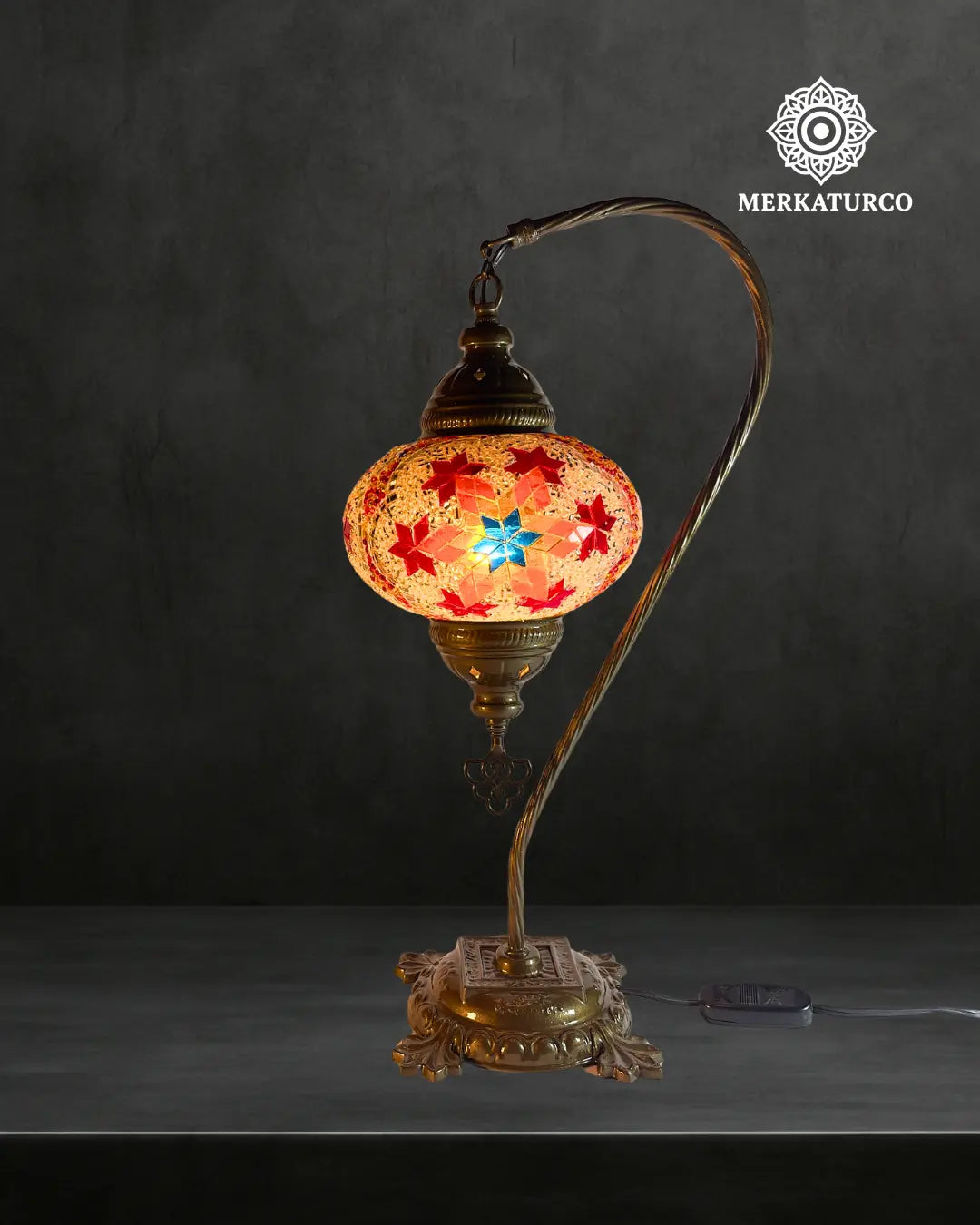 lampara-turca-mosaico-mesa-cisnero-3-modelo-6-fondo-oscuro