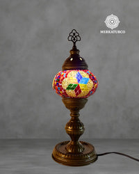 lampara-turca-mosaico-mesa-torre-2-corto-modelo-2-fondo-concreto