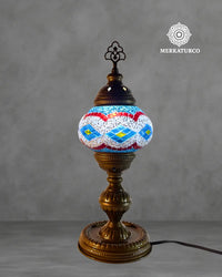 lampara-turca-mosaico-mesa-torre-2-corto-modelo-3-fondo-concreto