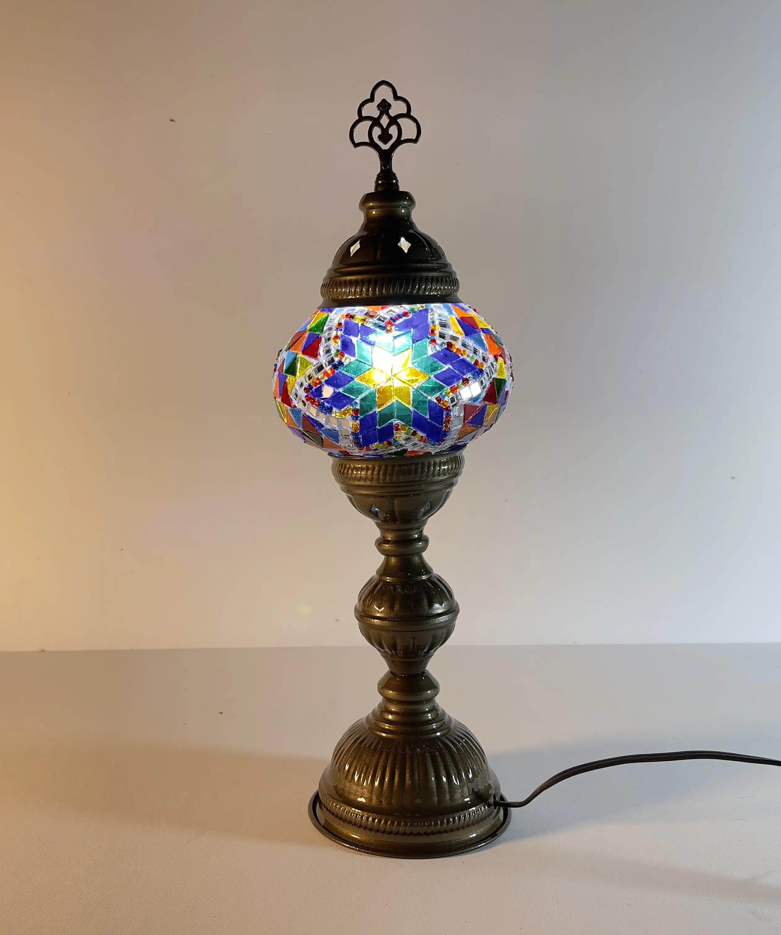 lampara-turca-mosaico-mesa-torre-2-largo-modelo-2-fondo-blanco