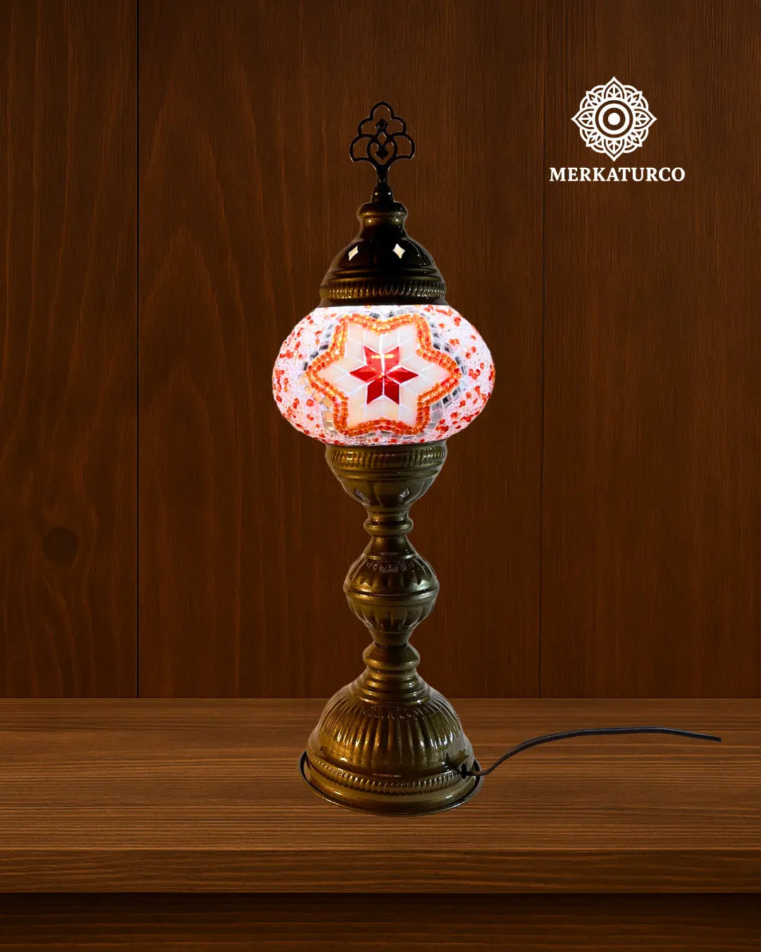 ELEVA TU ESPACIO CON LA ELEGANCIA ATEMPORAL DE LA ARTESANIA TURCA. LAMPARA DE MESA TORRE #2 LARGO MODELO 4