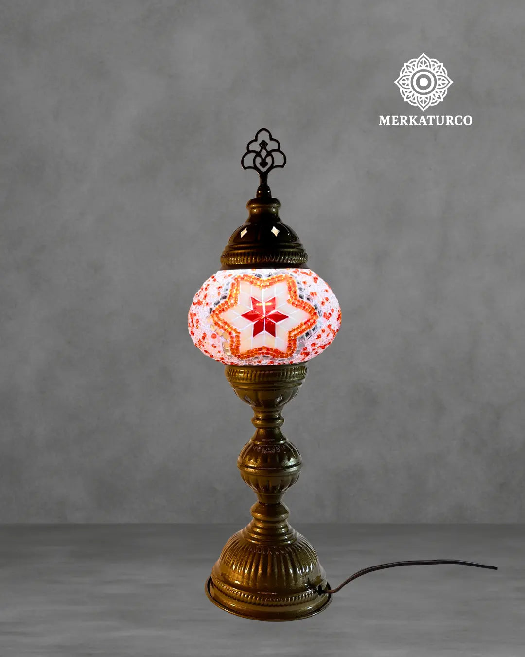 lampara-turca-mosaico-mesa-torre-2-largo-modelo-4-fondo-concreto