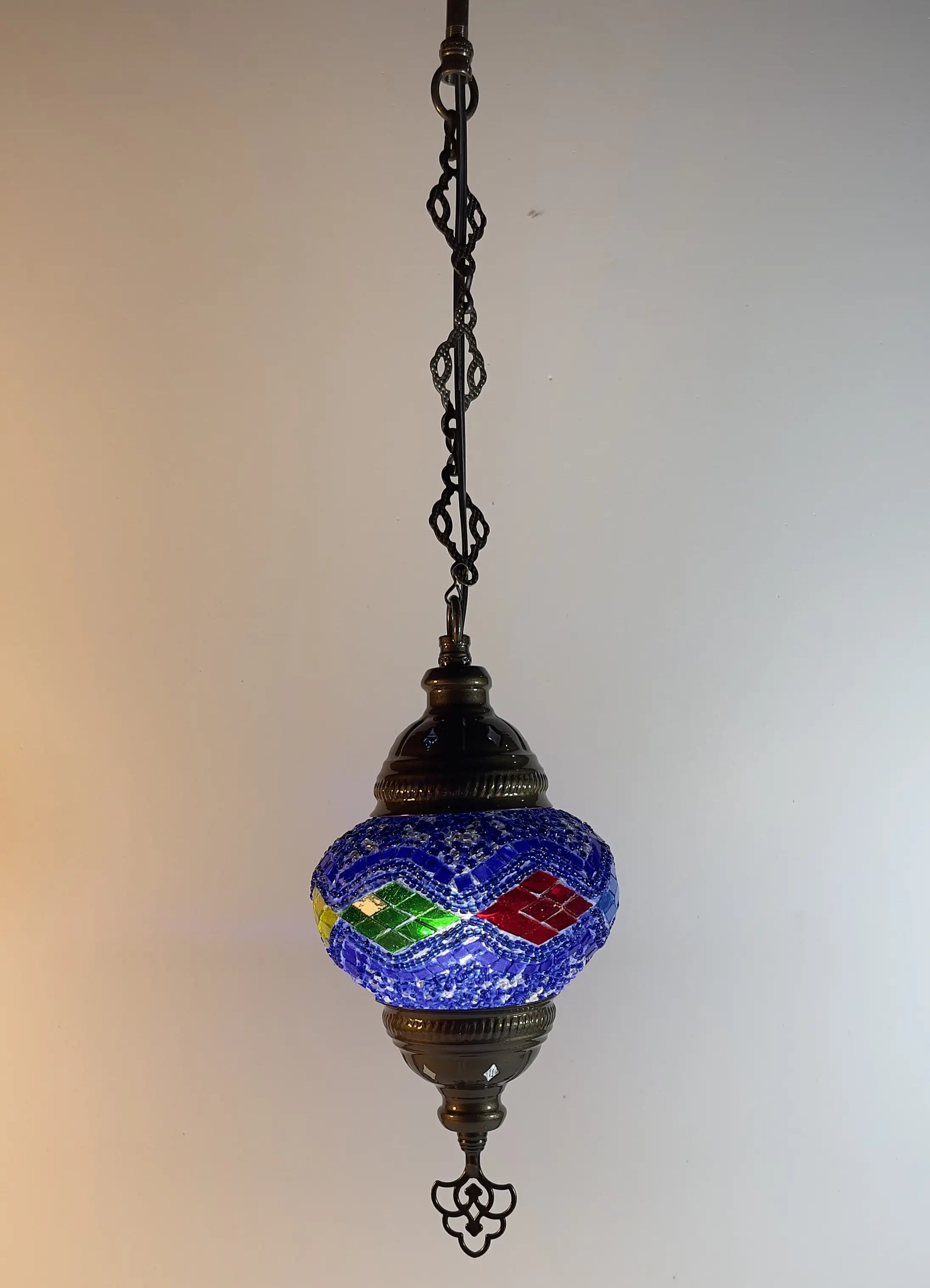 lampara-turca-mosaico-colgante-2-modelo-2-fondo-blanco
