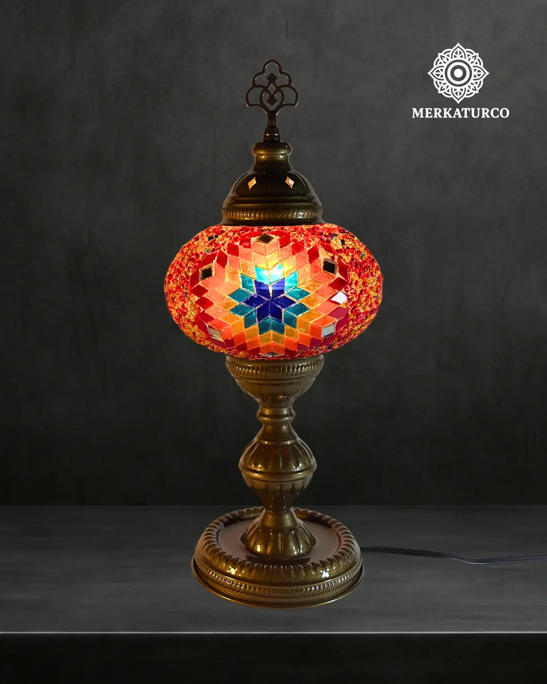 lampara-turca-mosaico-mesa-torre-3-corto-modelo-1-fondo-oscuro