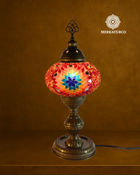 lampara-turca-mosaico-mesa-torre-3-corto-modelo-1-fondo-dorado