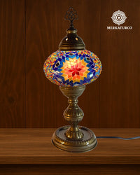 lampara-turca-mosaico-mesa-torre-3-corto-modelo-2-fondo-madera