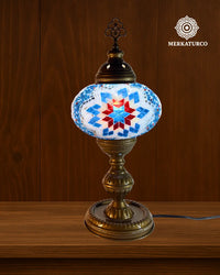 lampara-turca-mosaico-mesa-torre-3-corto-modelo-4-fondo-madera