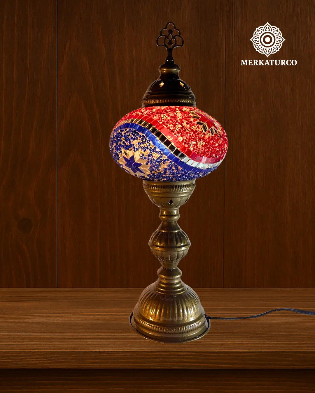 NO ES SOLO UNA LAMPARA, ES UN SIMBOLO DE AUTENTICIDAD. LAMPARA DE MESA TORRE #3 LARGO MODELO 1