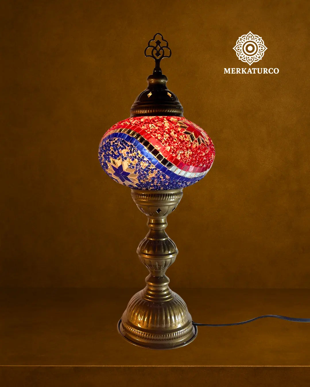 lampara-turca-mosaico-mesa-torre-3-largo-modelo-1-fondo-dorado