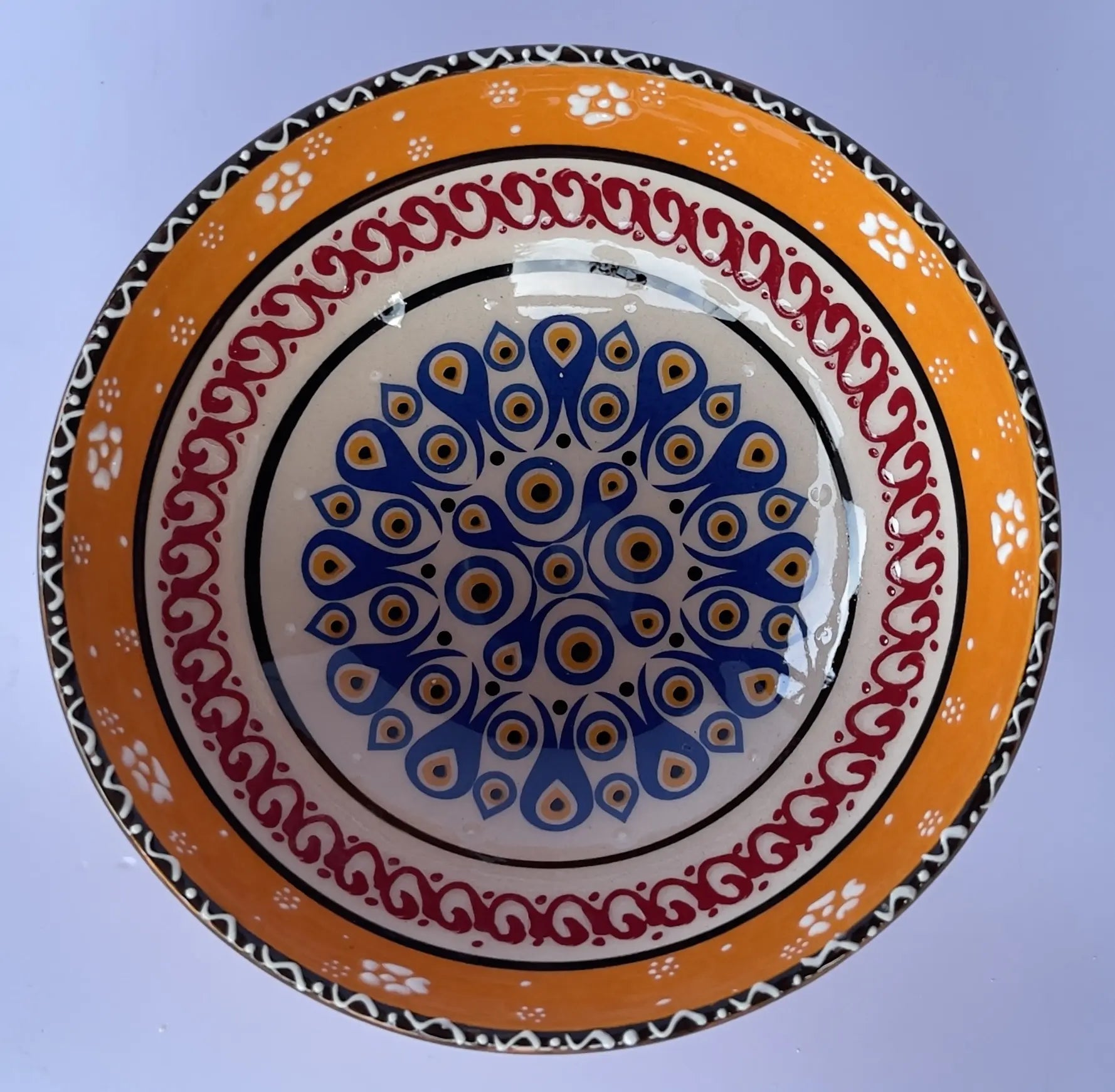 ELEGANCIA ARTESANAL EN TAMANO PERFECTO - PLATO HONDO DECORATIVO DE CERAMICA – 16CM