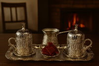 Juego de Café Turco Clásico — Hecho a Mano en Metal Grabado