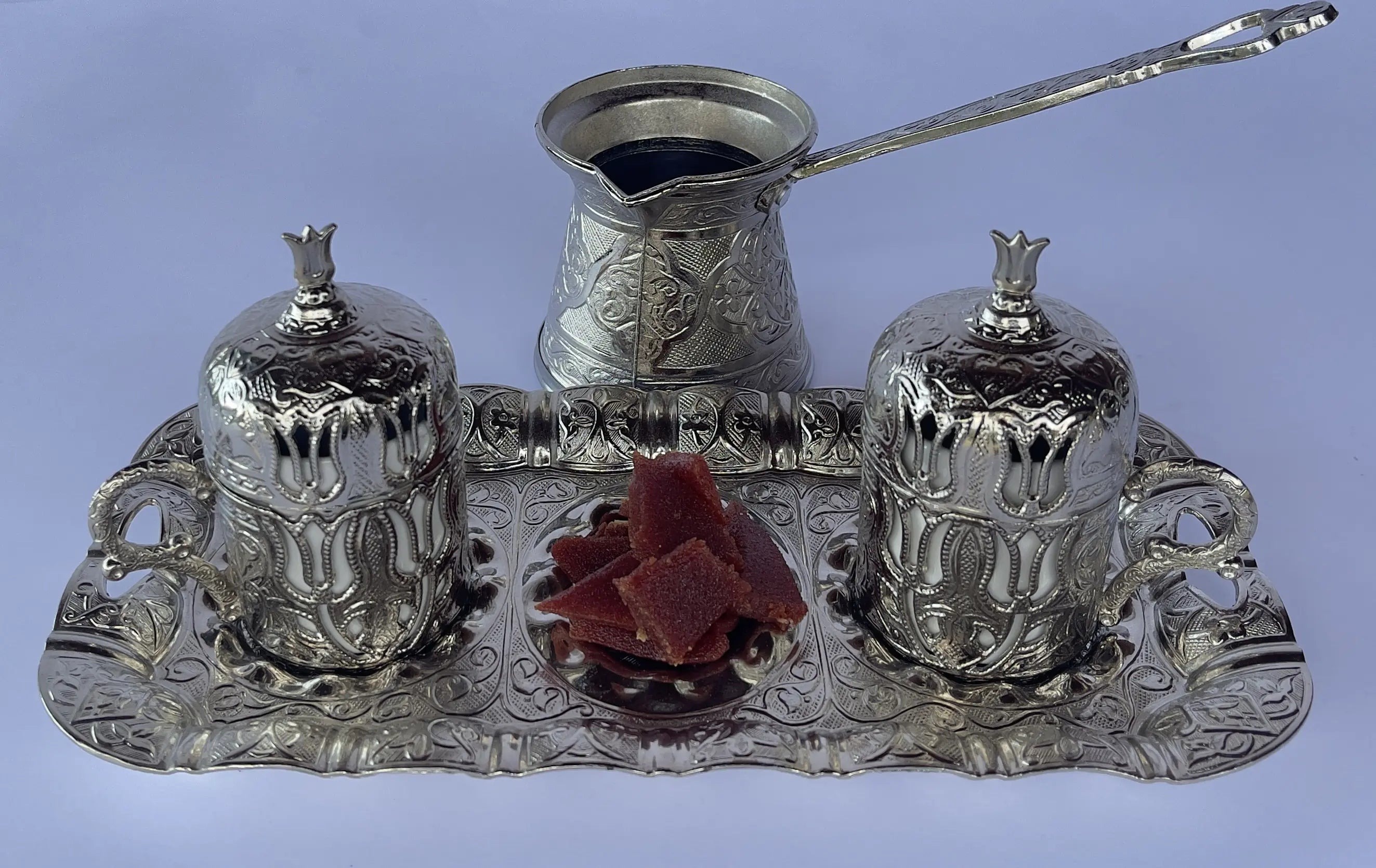 Juego de Café Turco Clásico — Hecho a Mano en Metal Grabado